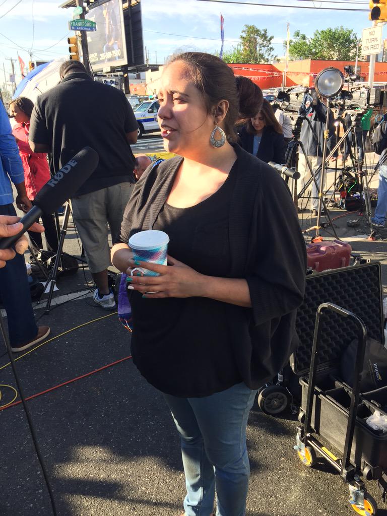 ZachLashway's tweet photo. @BethDavidz, the passenger I spoke to was in car 3 of #Amtrak188. She sustained cuts to the face. #trainderailment http://t.co/K20iRJ6mth