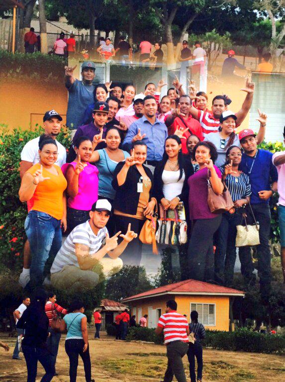 juventudfull1's tweet photo. La juventud Full  esta De acuerdo con La Reforma. 4+ Danilo  Medina #TEAPOYAMOS. http://t.co/fdqIuby7bz