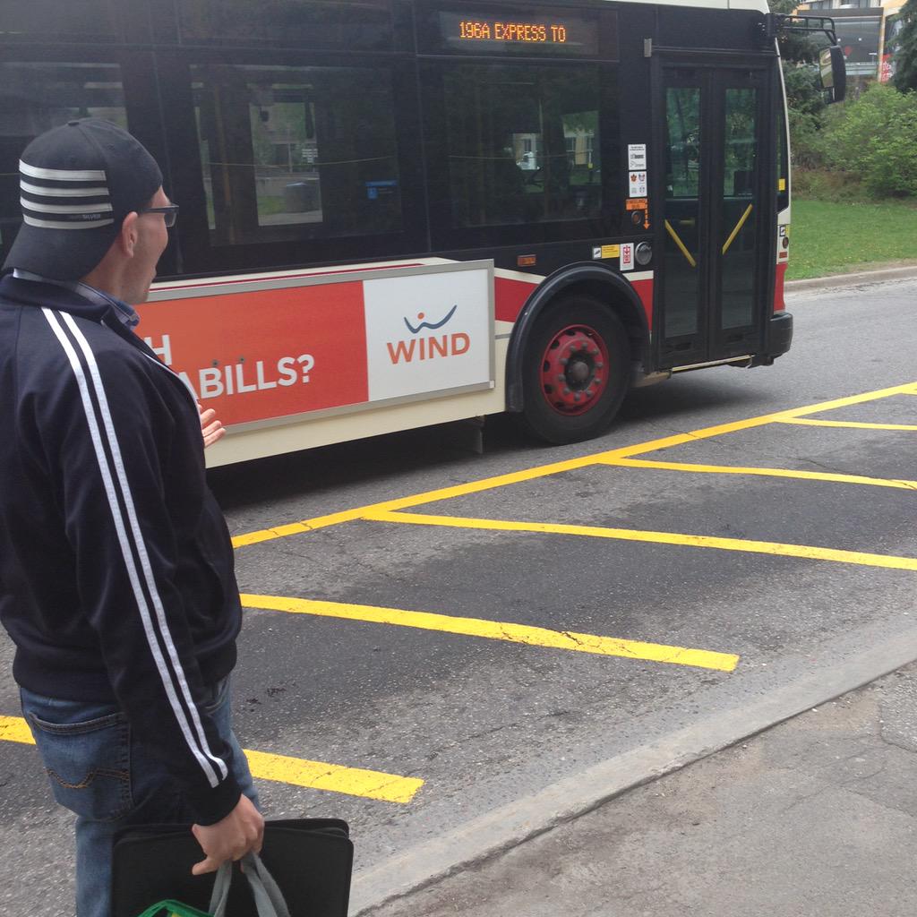djjuggles's tweet photo. Online course means never missing the bus #bigideasyu #rocketwaitsfornoone #ttcnotices #yorku #scitechmath http://t.co/VqvGTc0qIy