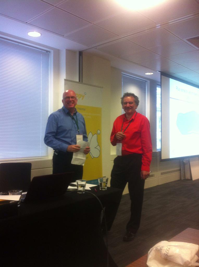 EpicCIC's tweet photo. @okeefe_brendan @happyhenry #happywork15 #allsmiles #encouragingchange http://t.co/4Si2Z7qXYv