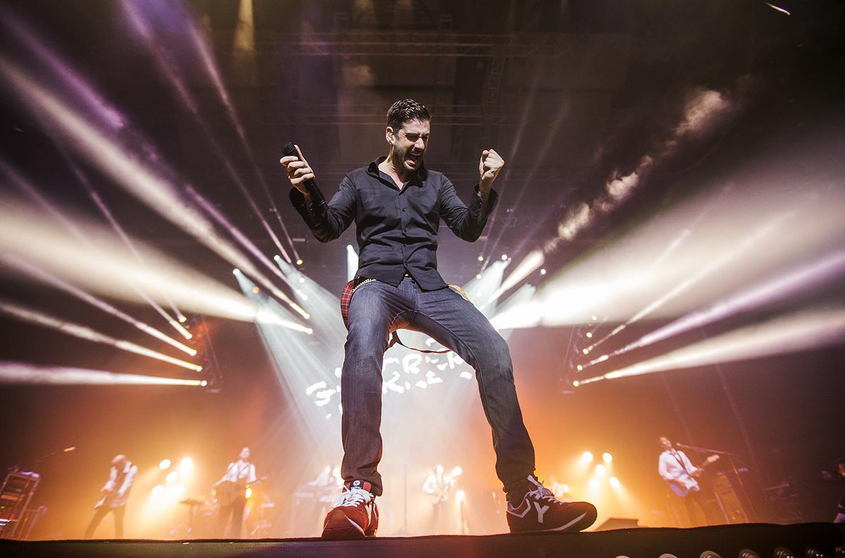 MelendiOficial's tweet photo. Eq.M: Este sábado la #GiraUnAlumnoMás llega al @PalauSantJordi de Barcelona. Últimas entradas https://t.co/pKX4NWHLG6 http://t.co/M3HkhIUyAo