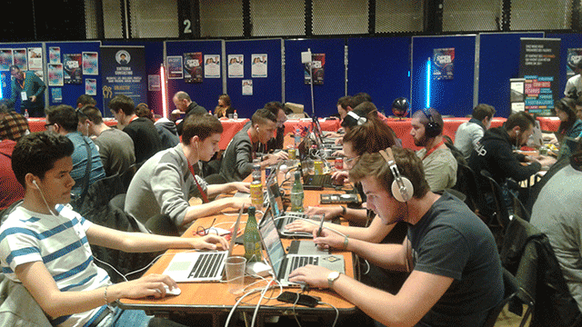 EpitechDigital's tweet photo. Félicitation à @Rogliano2 et @LucasCourby pour leur performance aux @OpenduWeb #odw5

http://t.co/nfz3uSB3gU http://t.co/wIiwrWg00m
