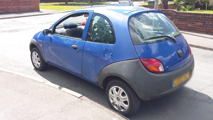 WYP_RPU's tweet photo. #knottingley Vehicle seized for no insurance/licence. Fortunately it's a sunny day for a walk home #reportedtocourt http://t.co/MmL5YqREpq