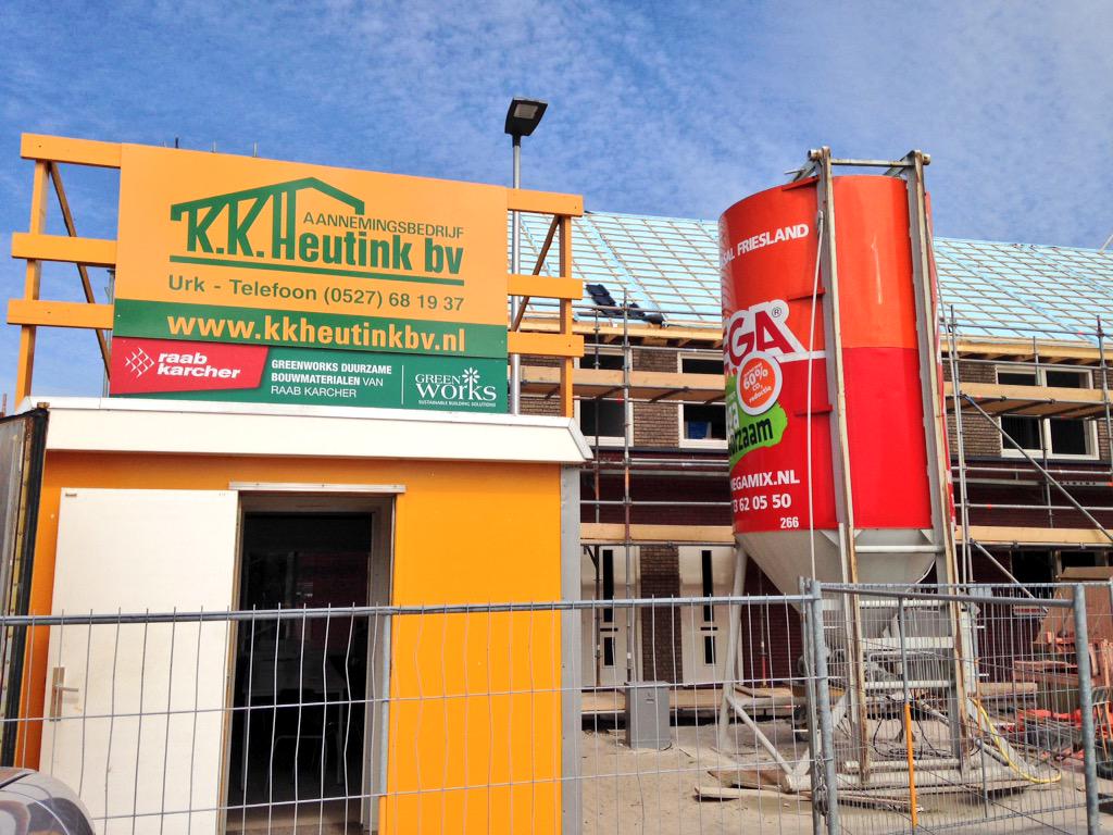 Samen <a href="/Gemeente_Urk/">Gemeente Urk</a> @postgerrit @AlfonsWispels <a href="/Mroosien/">Martijn Roosien</a> Oranjewijk bezocht. #duurzaam #samen #GoedOpWeg naar fase 2