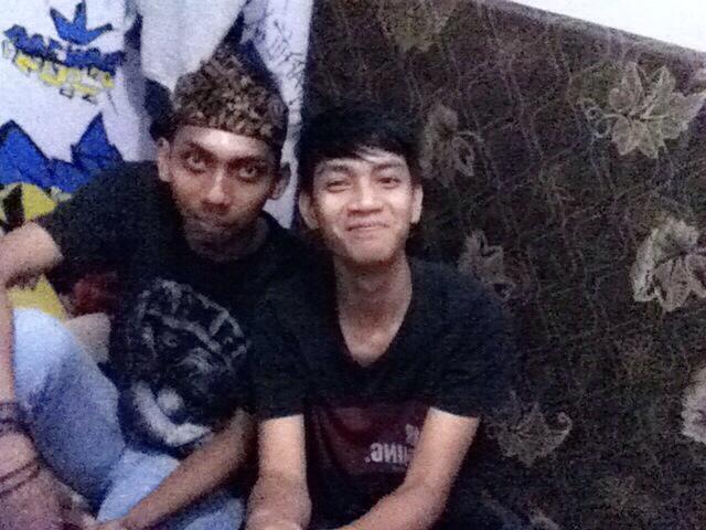 menz_utd's tweet photo. Ber #Selfie ria bersama teman 😊 http://t.co/pdymO0cRxP