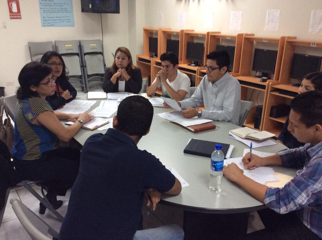 imj_ss's tweet photo. Conjunto al IENS en reunión bilateral para fortalecer lazos institucionales y seguir beneficiando a más jóvenes. http://t.co/YVK7S98BHW