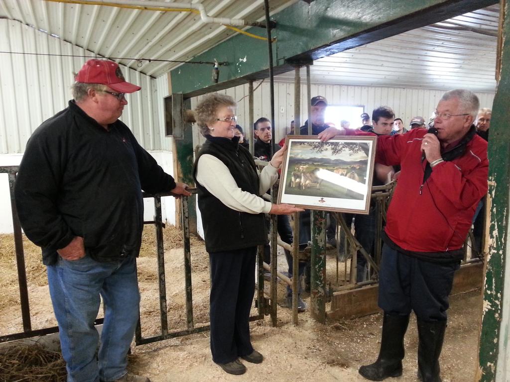 redhotholsteins's tweet photo. Thanks again to Rexlea Jerseys, the Sheardown family for hosting us #smsconf2015 @SSGsires @JerseyCanada http://t.co/AZUTGZbK2h