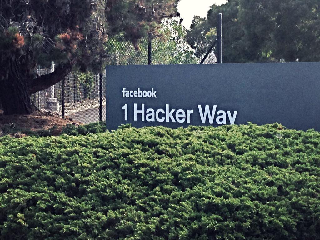 iHosDP's tweet image. #1HackerWay @laceupsolutions team conociendo el campus de @facebook  laceupsolutions.com