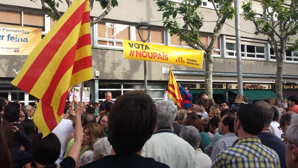 Esquerra Mataró ERC (@ercmataro) on Twitter photo Lectura del manifest en defensa d l'escola en català #araisempre No a la llei #wert! <a href="/somescola/">Somescola.cat</a> @epmataro #Mataró Lectura del manifest en defensa d l'escola en català #araisempre No a la llei #wert! <a href="/somescola/">Somescola.cat</a> @epmataro #Mataró