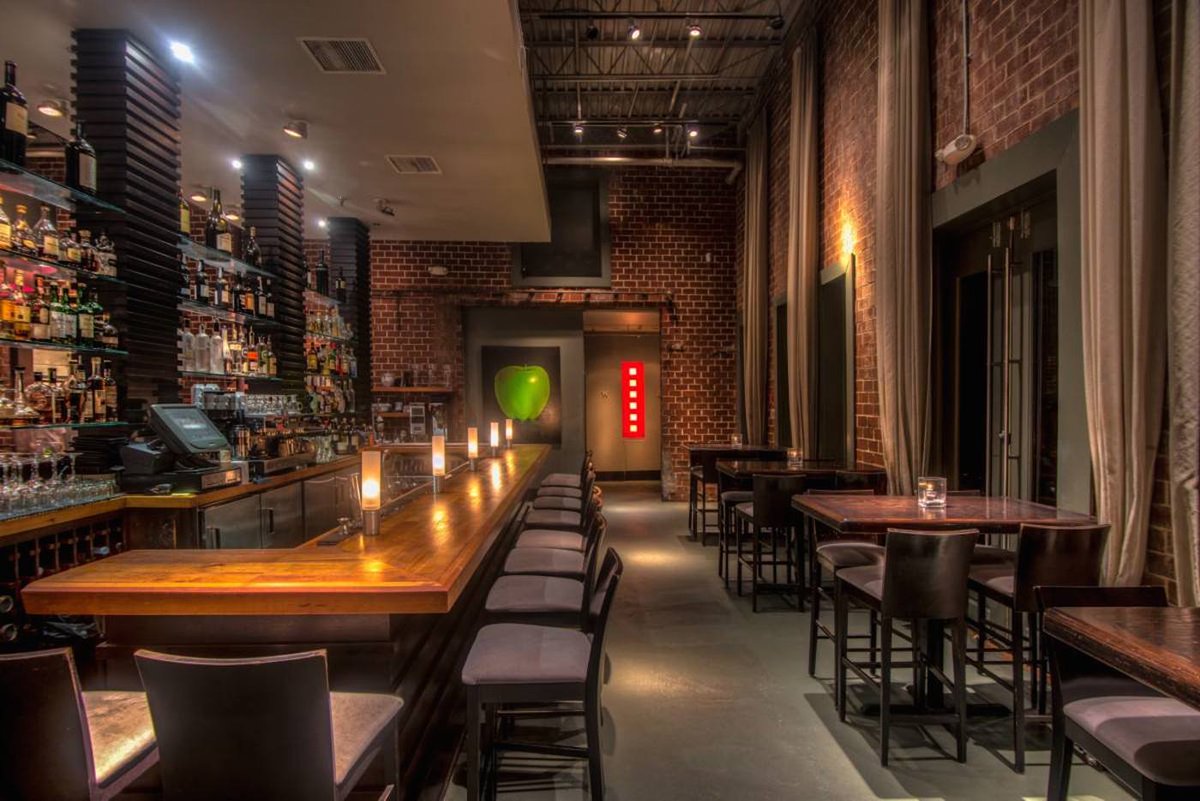 ThrillistATL's tweet photo. The 17 Most Important Restaurants in Atlanta: http://t.co/8JOOQ8XOr6 http://t.co/5Rsws9ymoC