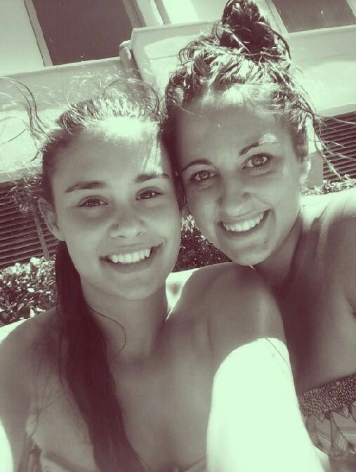 gamiz_mary's tweet photo. Felicitar a una de las mejores personas que tengo a mi lado por su santo, con una mirada nos basta. TE QUIERO OREA ❤❤ http://t.co/qp9WYkFTyz