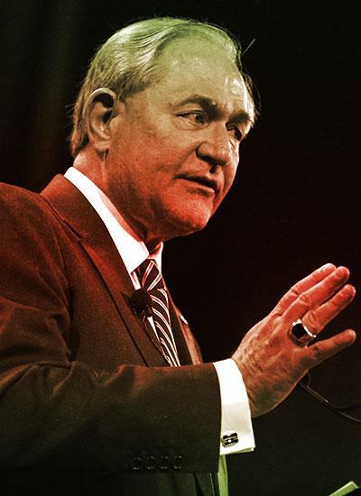 theintercept's tweet image. Former RNC chair called Snowden a "traitor" - and took $1 million from NSA contractor. interc.pt/1QGcHJO