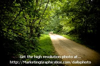 MGraphicsBox's tweet image. Secret Covered Lane - marketinggraphicsbox.com/secret-covered… #dailyphoto