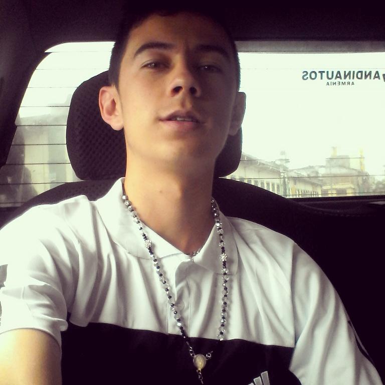Enfocado en mis letras🎶