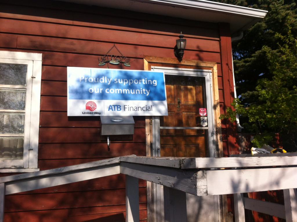 atbfinancial's tweet photo. Mark, Craig &amp; Stephanie give this Ogden house some TLC at the #unitedway #dayofcaring in #yyc. http://t.co/yBG3Lf8A6d