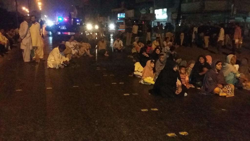 CivilSocityCCOP's tweet photo. #CivilSocietyVOP's Representative @HyderKhojaa had Given speech @ SharaPak 4 #IsmailiBusAttack
#StopKillingGujaraties http://t.co/0lxE8rJcbg