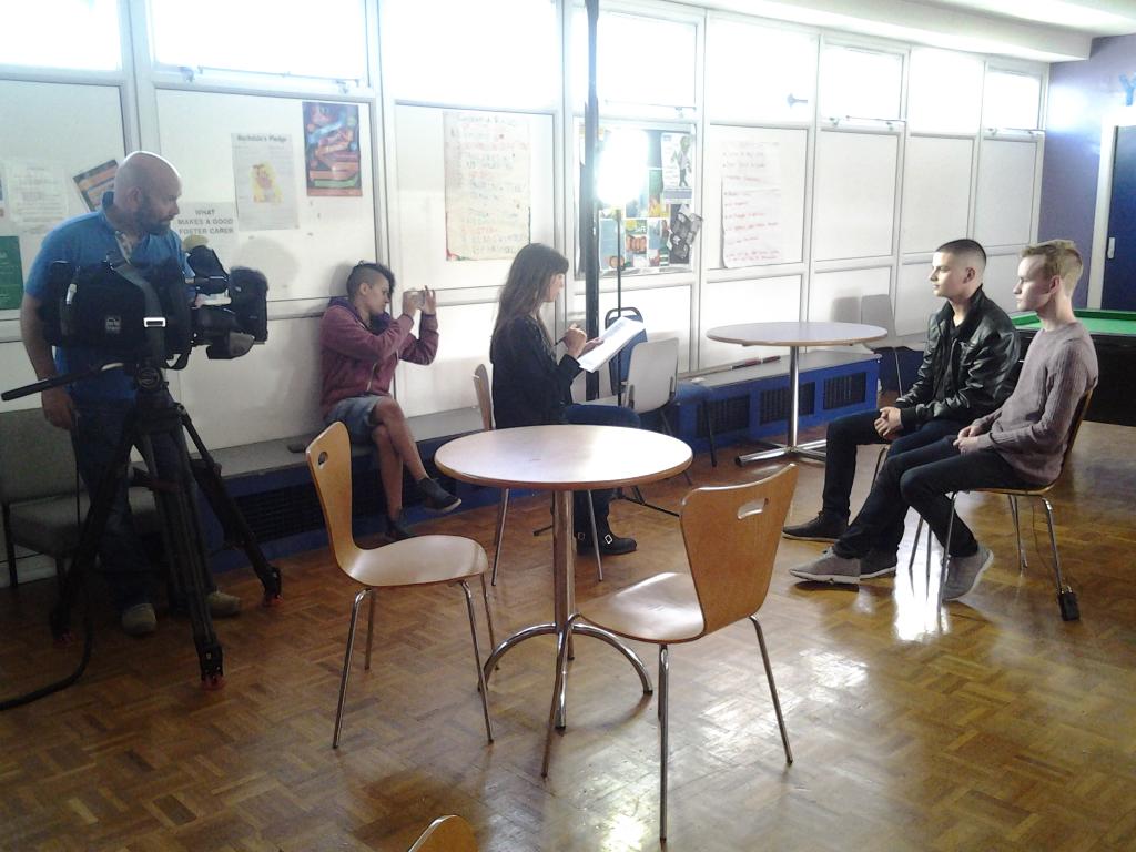 angiemc_rys's tweet photo. Youth Cabinet members interviewed by @FixersUK for ITV about their DVD for Mental Health Campaign @RochdaleYouthie http://t.co/zWAaxL0oq3