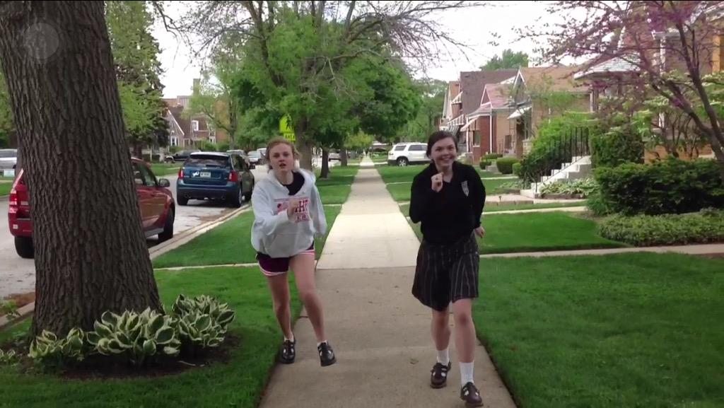 moll_car4chair's tweet photo. THIS JUST IN UR 2 FAVS R RUNNING🏃 2GETHER TO GET UR VOTE VOTE🇺🇸 MOLL AND CAR 4 SR. CO CHAIRS http://t.co/k5VvnetBf3
