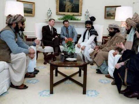 gotknews's tweet photo. #Reagan @metalfirez @L3372UChief @tommyjohnson44 @_belle_curve_ @goodechoice @LyndaG1963 @ErickErickscum @Getsmart4 http://t.co/Tr3rg2Tdsa