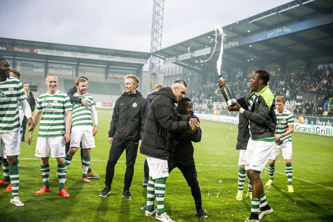 Viborg pop bottles after securing first place Viborg pop bottles after securing first place