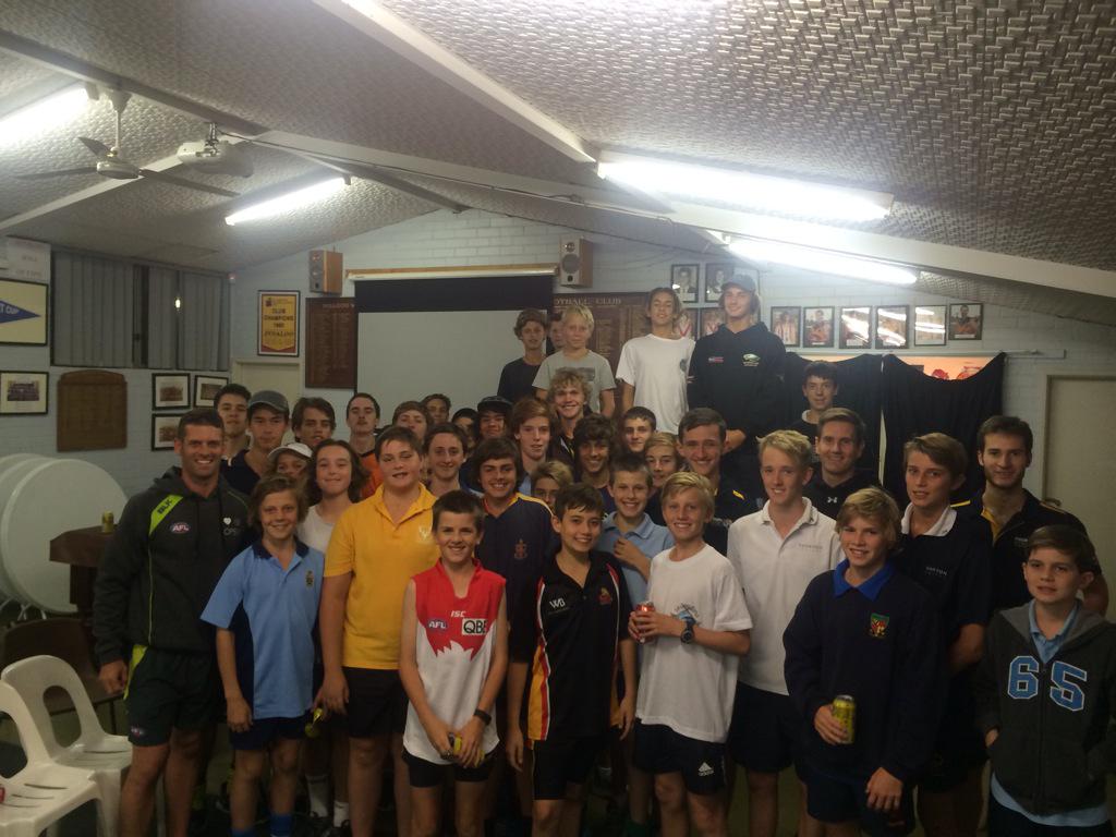 Thanks to these legends for having me down to training. Great bunch of young men <a href="/UmpireAFL/">Umpire AFL</a> #getinthegame