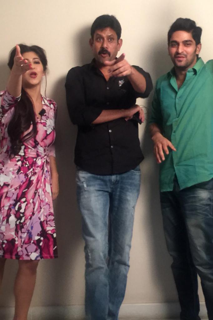 filmsyogi's tweet photo. Can somebody temme me wat da hell is hpng der @BSonarika @ActorShaurya  ?? http://t.co/IQqGsh3wDE