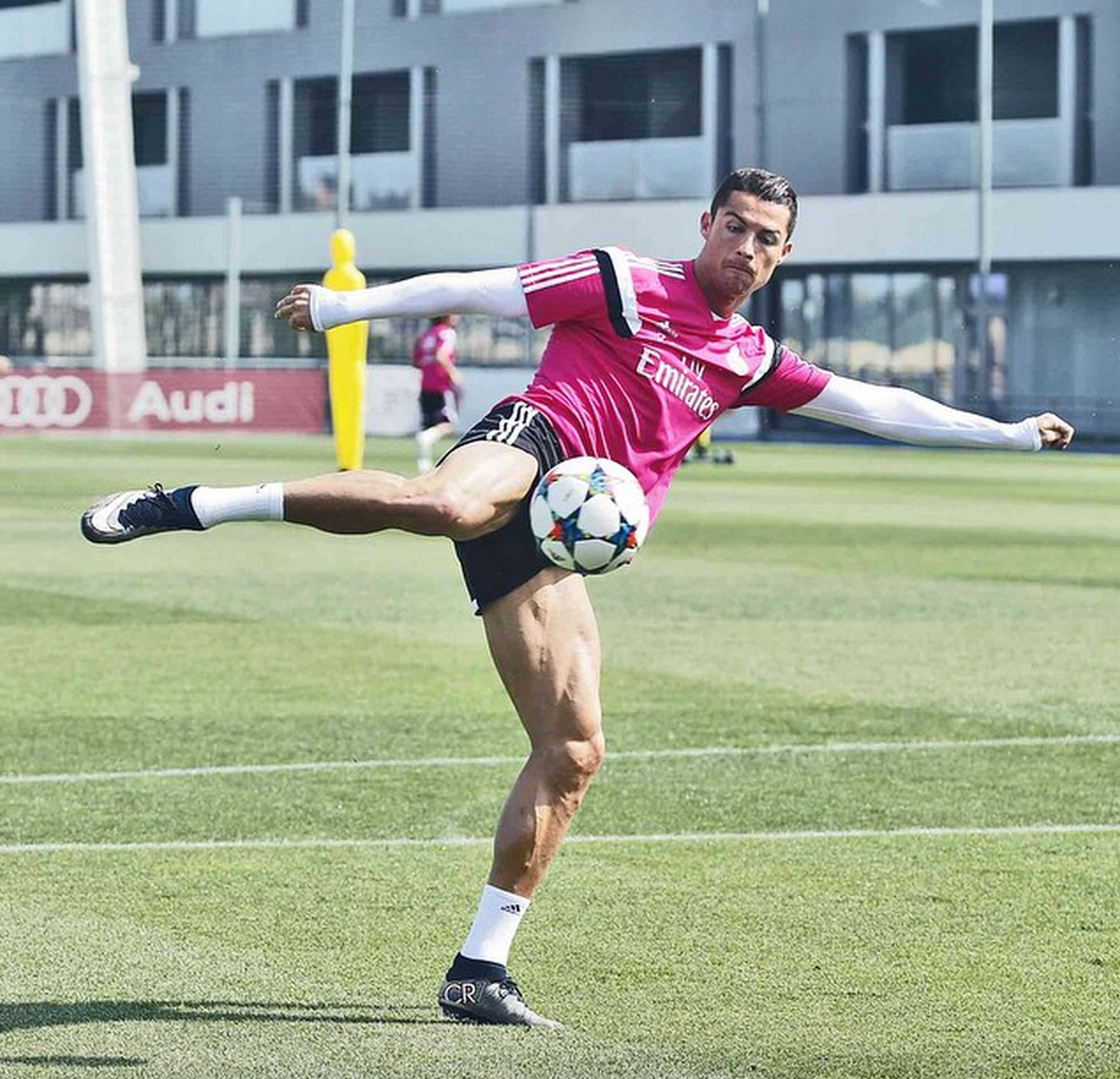 mxcchi's tweet image. @PaulRabil Okay Rabes! I see you! #musclesquad instagram.com/p/2jHUo-MoML/?…