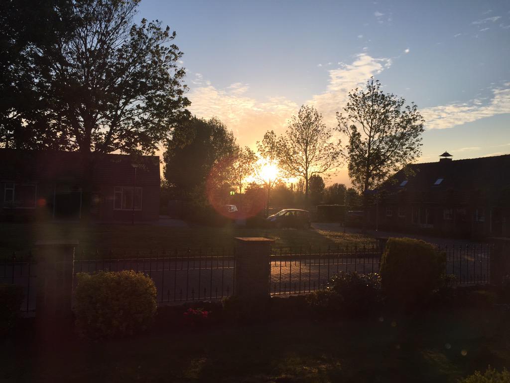 NKapteijns's tweet photo. #SunsetsForShalin http://t.co/9OiAqPbEUn