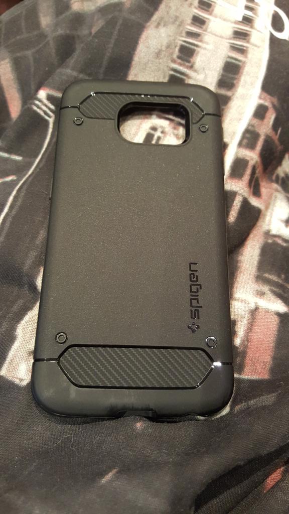 JamasterMUFC's tweet photo. @UnboxTherapy do a review on this case its not much special about it but its clean looks good a dont add much bulk#s6 http://t.co/VXCLkozO11