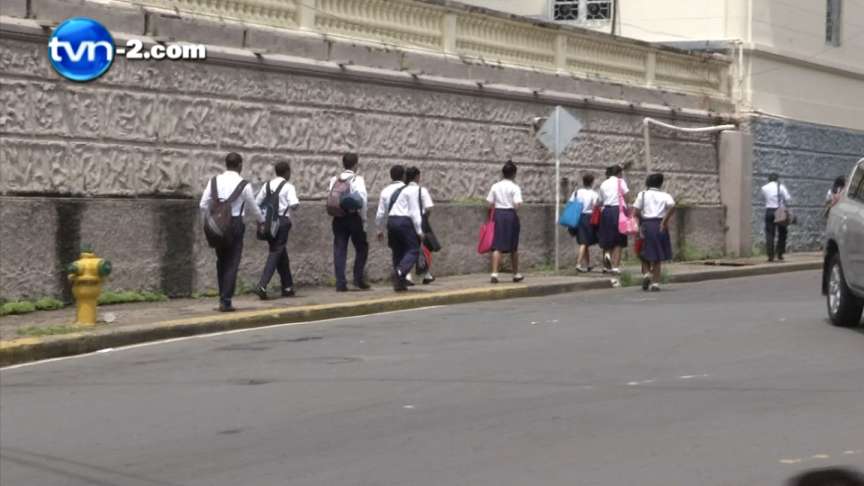 tvnnoticias's tweet photo. Presentan plan estratégico para rescatar al Instituto Nacional. Detalles en http://t.co/xLbjMhyevt #Clases2015 http://t.co/I4401fKW5v