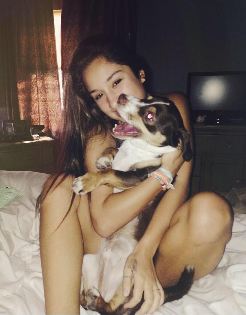 wydlarkin's tweet photo. #wcw to my wife💕💕💕 http://t.co/bK3SyvLrdH