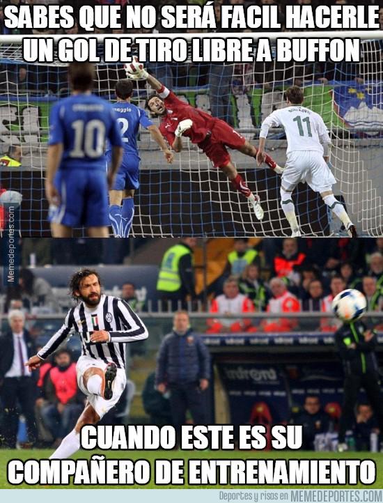 memedeportes's tweet photo. Cristiano lo tiene más difícil que nunca  http://t.co/YcR95YV3T4 http://t.co/ImnONxLn70