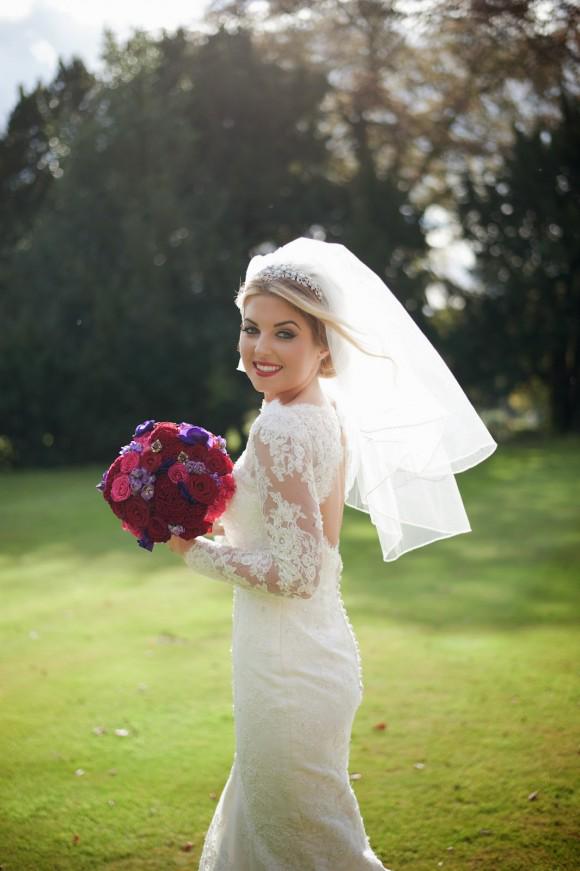How #stunning is this #bride - see #wedding in full here: bridesupnorth.com/2015/05/13/a-p… pic <a href="/BojkoWiesia/">Little Miss Boyco</a> #gorgeous
