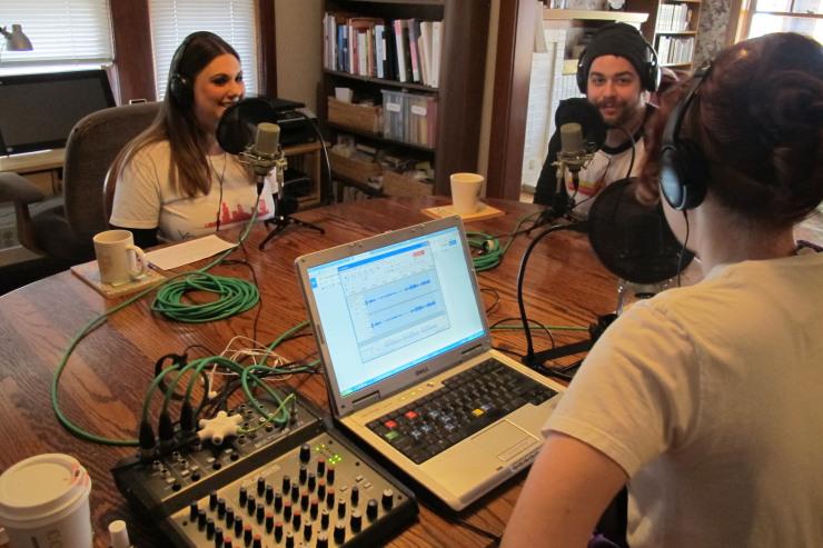 CCCMag2's tweet image. Podcasting: The cure for homesickness. bit.ly/1cUvymb @your_chicago