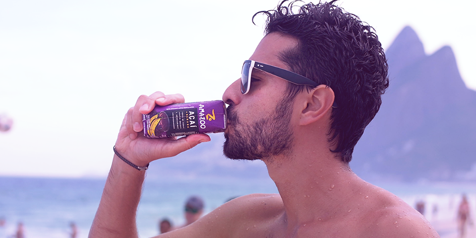 AmazooAcai's tweet photo. #BomMesmoE Curtir um dia de ☀ Vai um gole de energia natural, aí? http://t.co/DXKyxU2b36
