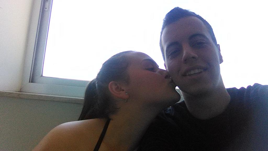 MarinaAvalos9's tweet photo. @AK47alberto  Nada mejor que tenerte ami lado💏 http://t.co/vrVh60Q2Fa