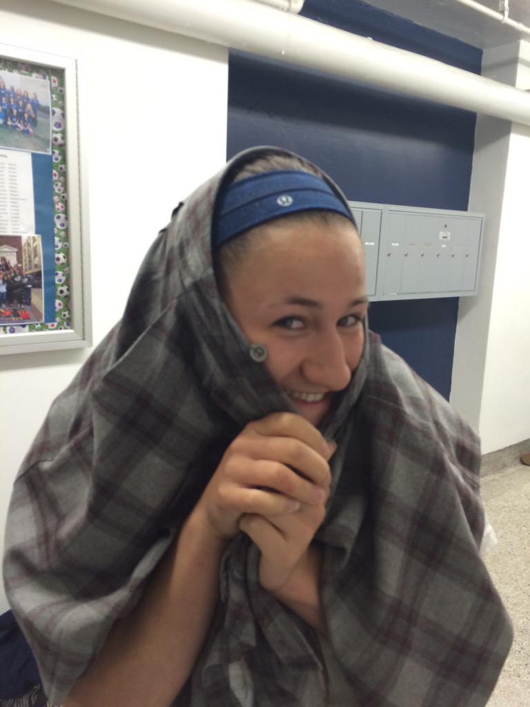 Paulie_Marie33's tweet photo. #PracticeShenanigans yaya approves http://t.co/GY6v2kgL3W