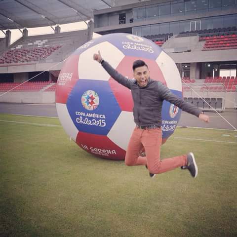juanhernan23011's tweet photo. Ya esta listo kanela para cantar en la inauguración @LaPortada_LS @Mbrownp @susan_alfaro @jacob_alcalde http://t.co/KU7WO0M32l