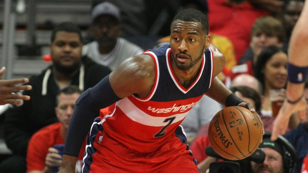 24SegundosRD's tweet photo. #OFICIAL John Wall está activo en el roster para esta noche y será parte del quinteto inicial. 
#WizHawks 
 http://t.co/uImHEbINlW
