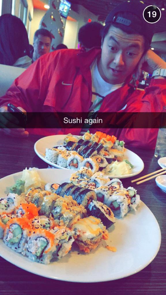 CharlesOUthrows's tweet photo. Sushi today got me good 😵 http://t.co/Lq3INKQK0p