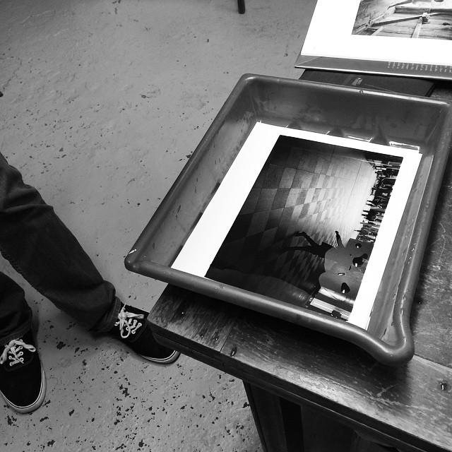 Darkest_Room's tweet photo. #darkroom Phil still prints. http://t.co/E7OWScTcDt