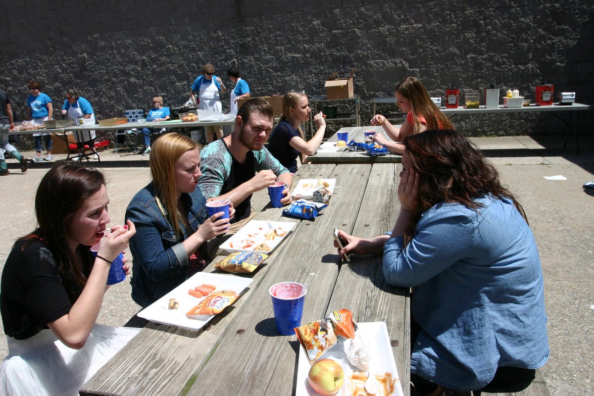 WiltonJrSrHigh's tweet photo. Seniors get to eat lunch all together for the last time. #seniors2015 http://t.co/bRuZQZyO11