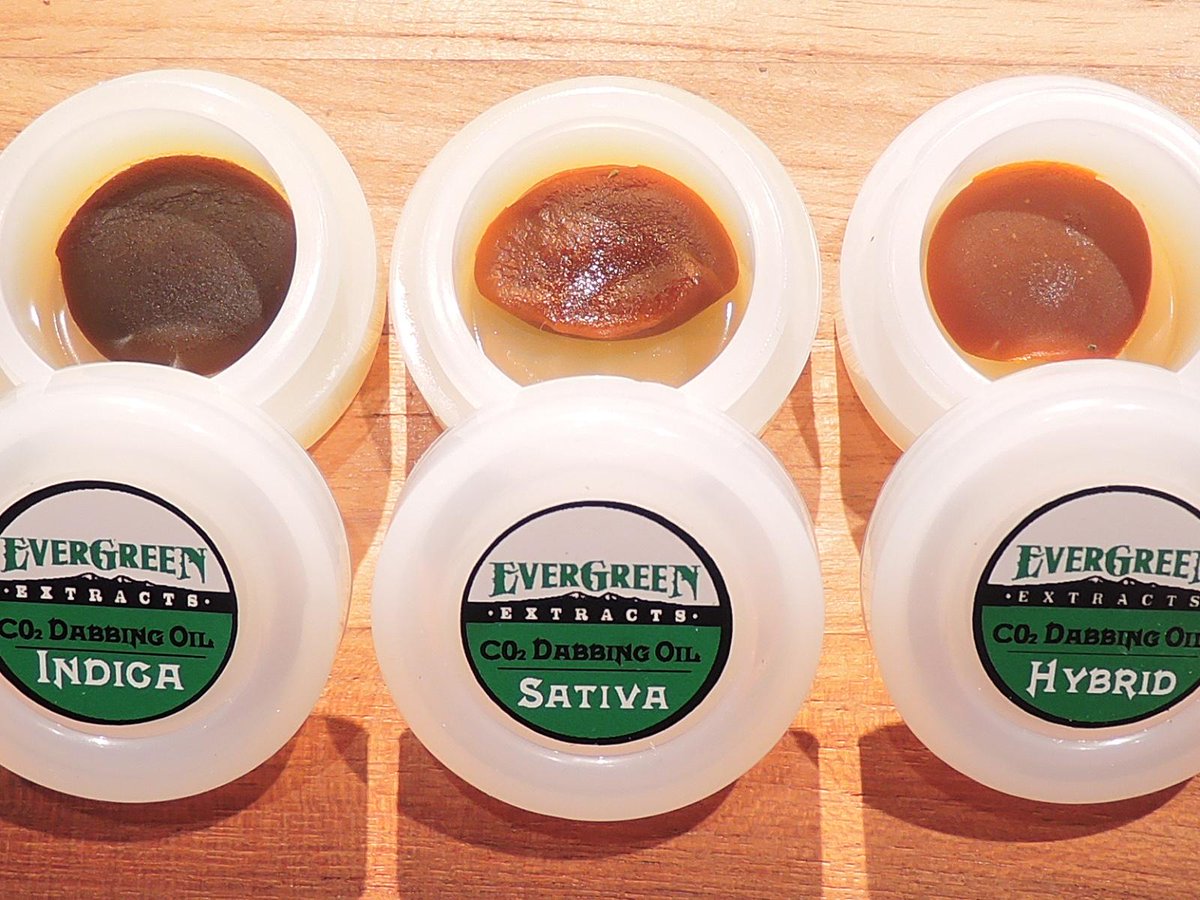 SourcePioneerSq's tweet photo. Evergreen CO2 tastes great, smooth and strength you can not ignore. And they are on sale, 3 grams for only $99!! http://t.co/AvOAlwuP6o