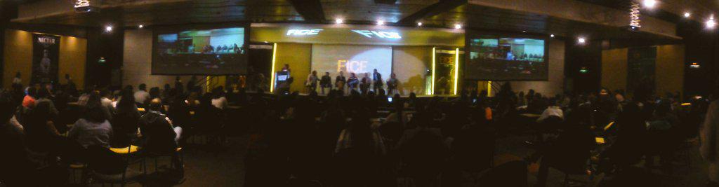 ElShotCreativo's tweet image. Arranca el foro de estrategia, uno de los platos fuertes del #fice2015