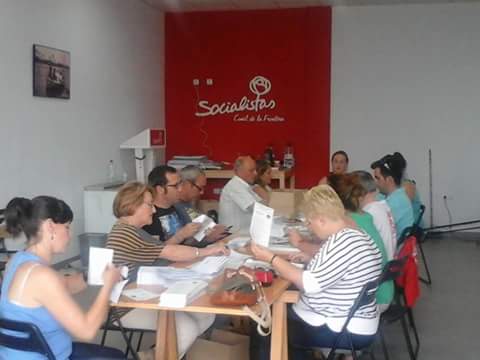 psoeconil's tweet photo. 11 DIAS PARA EL CAMBIO  #NosUneConil #TransformemosJuntosConil #SaludCamachoAlcaldesa #VotaPsoe http://t.co/zaa42UkVrj