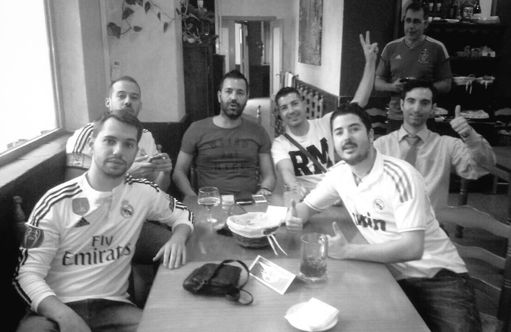 gusanodj's tweet photo. #EnLasBuenasEnLasMalas @demisruso10 @edubmoya @OrtizPery http://t.co/M81dFC2blS