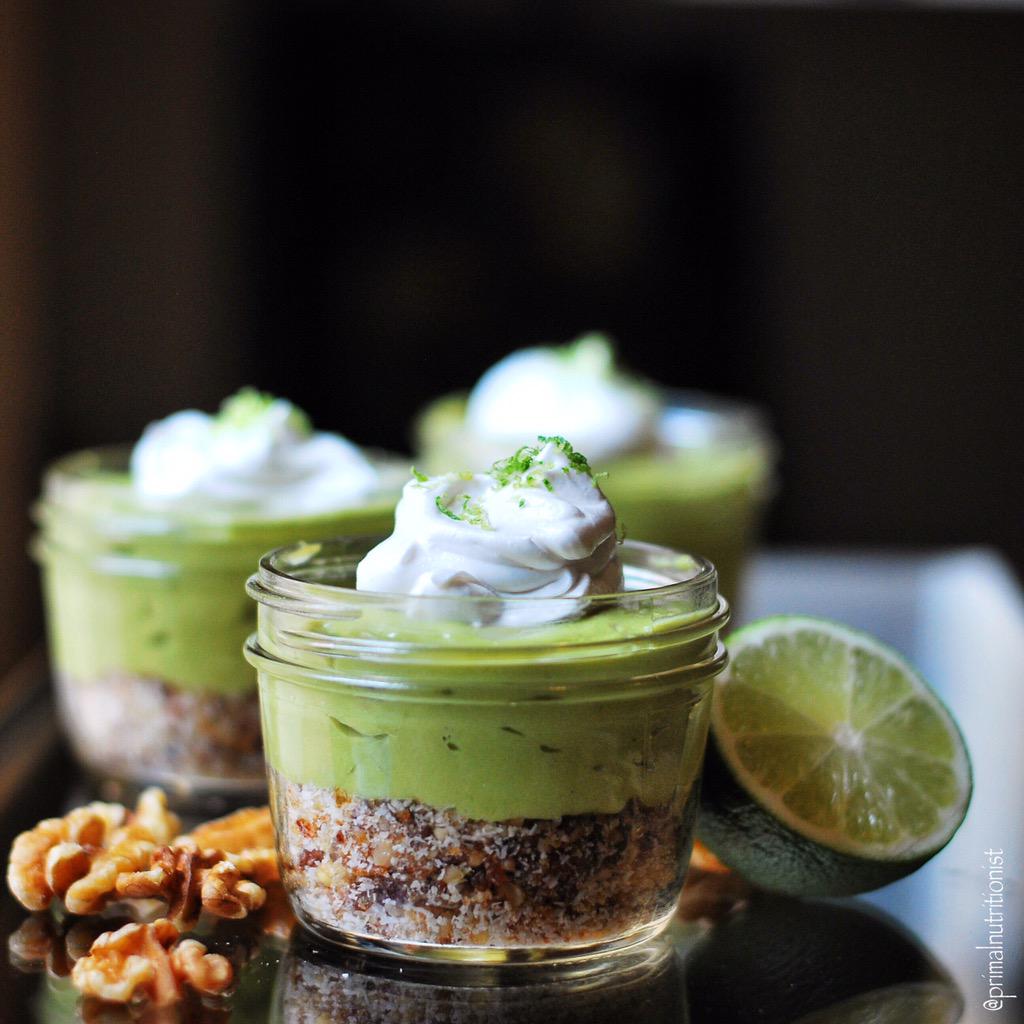 baylabryski's tweet photo. Drool-worthy deconstructed key lime pie jars from @FoodNutriMag by @delishknowledge #raw #vegan #paleo #bayleo 👌🏼 http://t.co/r4jVMMsifP