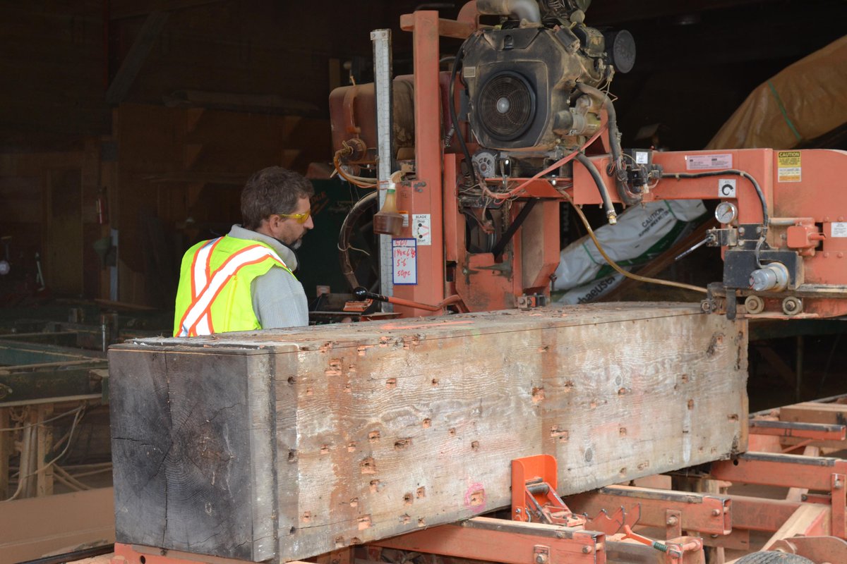 WestRecTimber's tweet image. Cutting a rather large beam from Woodwards today