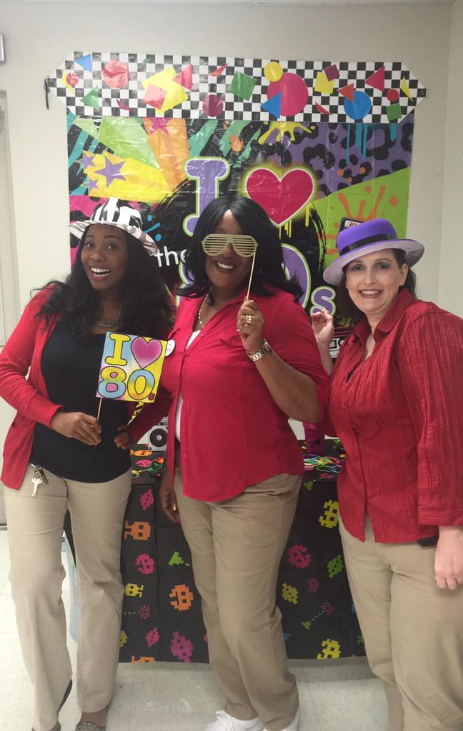 preciousbee33's tweet photo. Guess who is back and has 16 Redcards in two days to prove it?!! #T1116 #RedCardChampion @coreypeters22 @DoddDeanna http://t.co/Ik8mt1ap1w