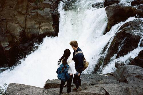 lovecutestories's tweet photo. I want to see and explore the world with you 💚 nothing could be better! http://t.co/Ir0PBq6Q1x